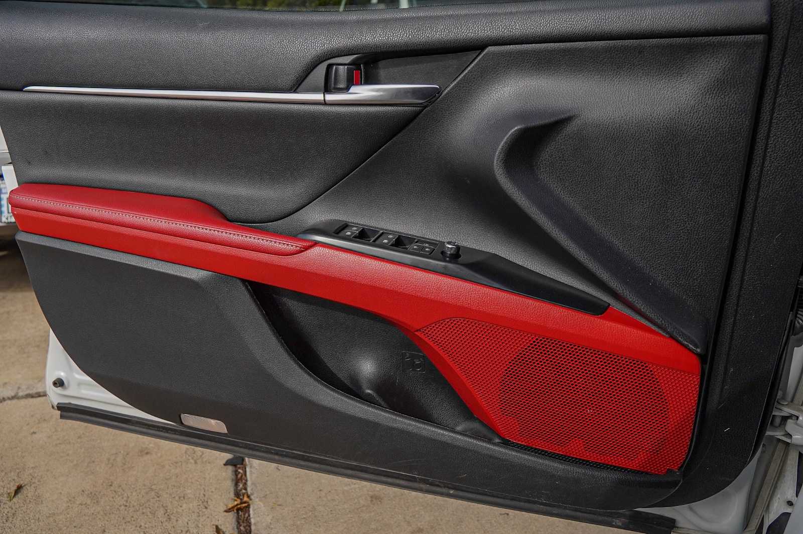 Thumbnail: 2020 Toyota Camry - 23