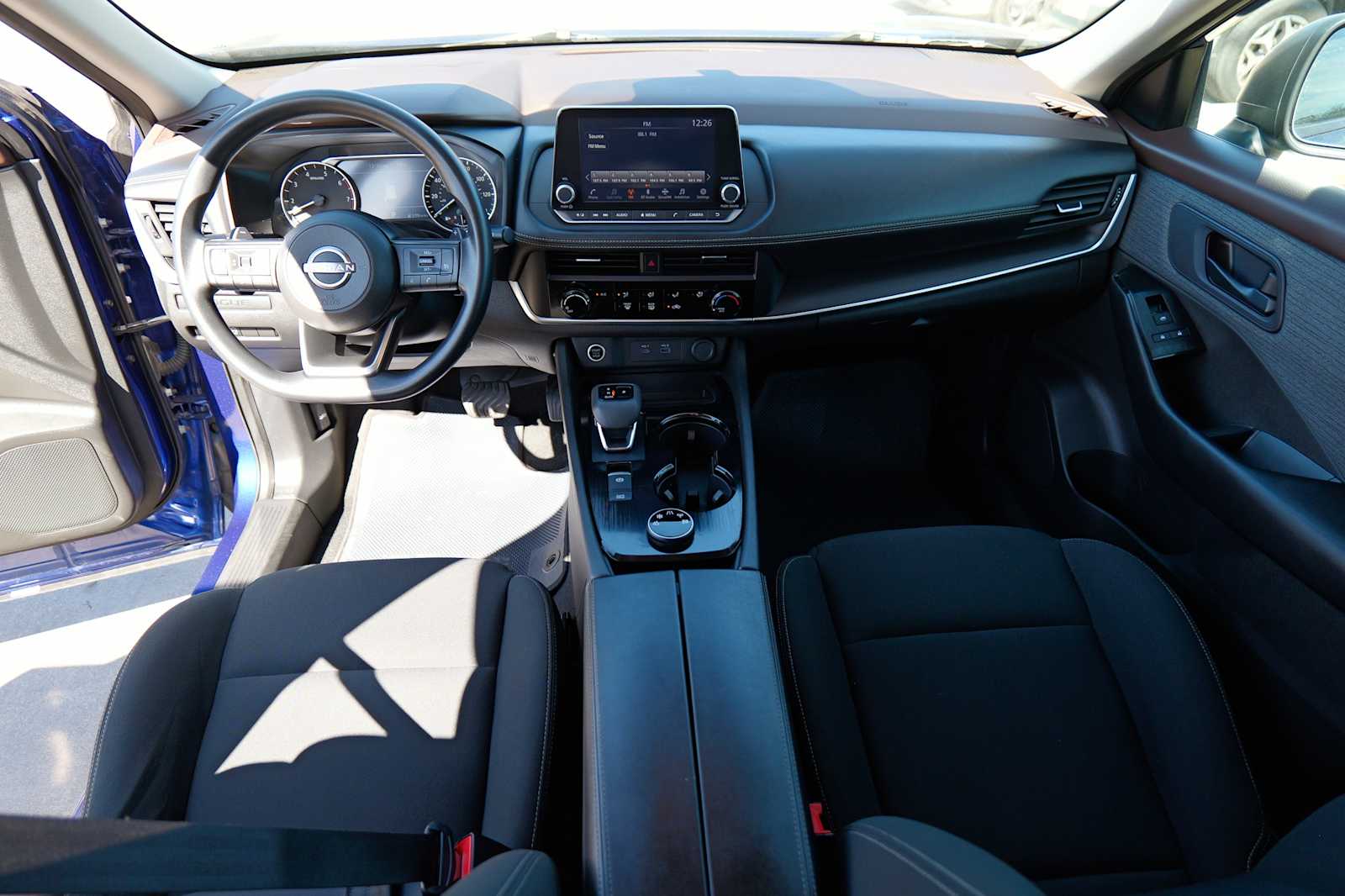 Thumbnail: 2023 Nissan Rogue - 25