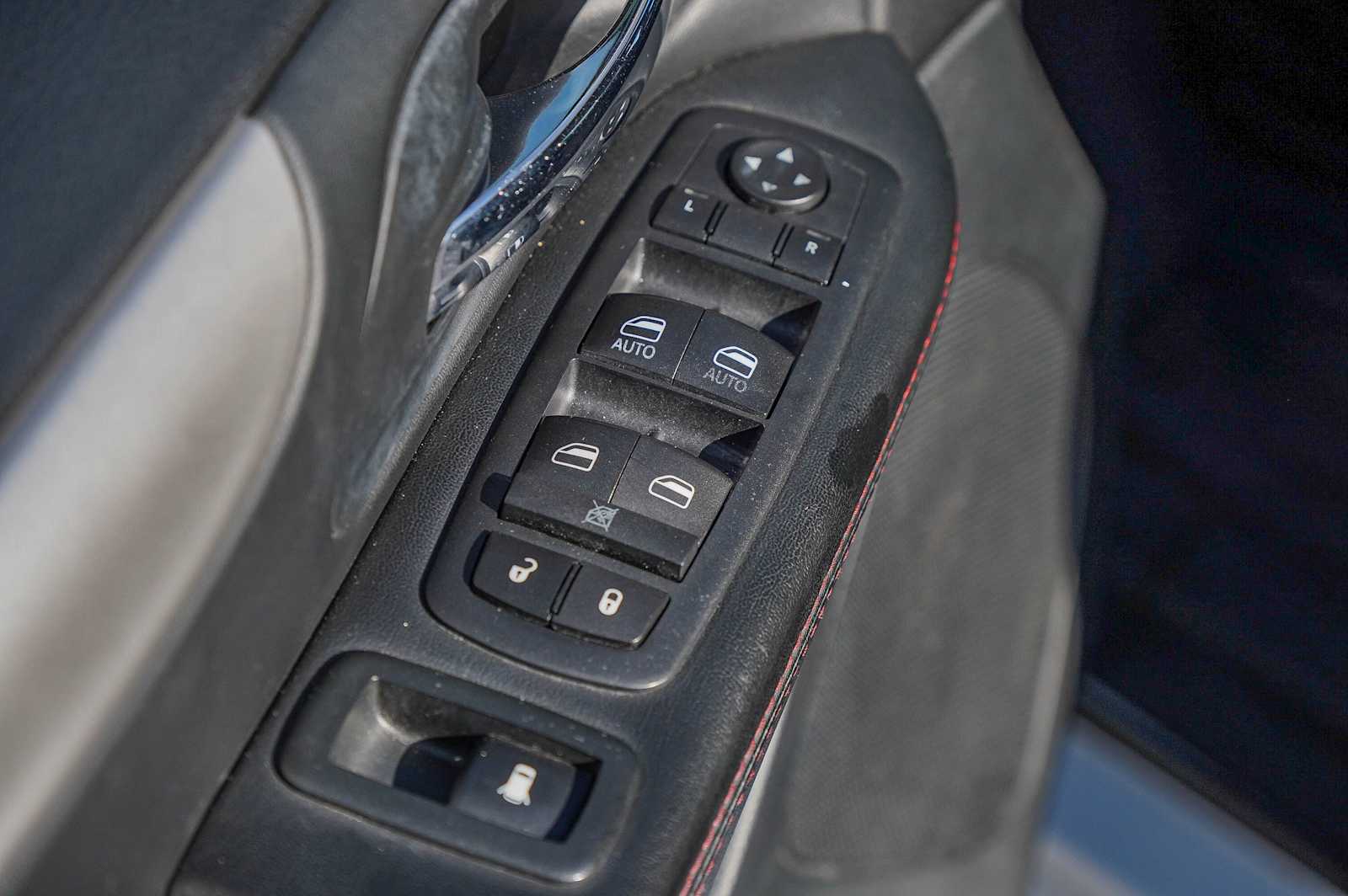 Thumbnail: 2017 Dodge Grand Caravan - 23