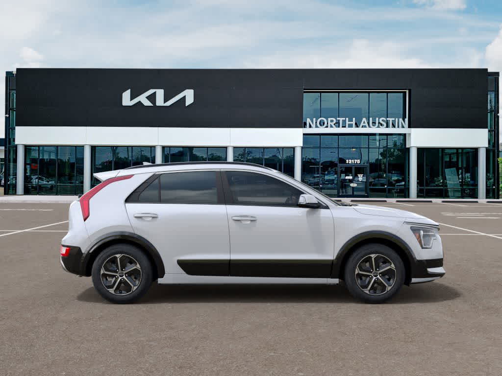 Thumbnail: 2025 Kia Niro - 7