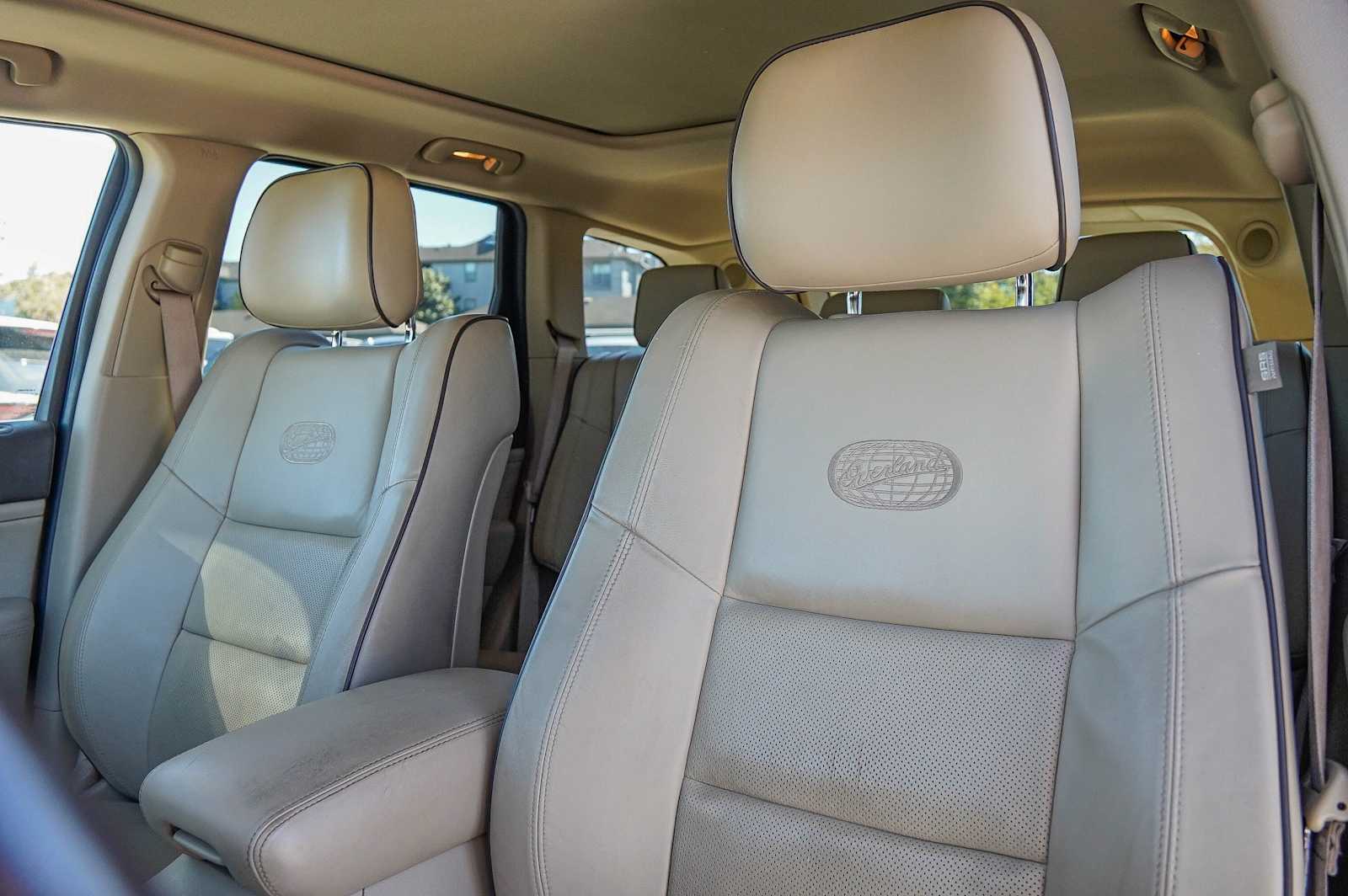 Thumbnail: 2015 Jeep Grand Cherokee - 11