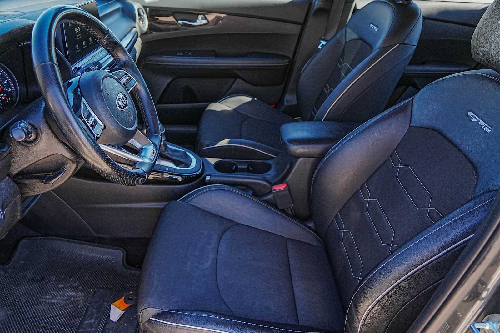 Thumbnail: 2021 Kia Forte - 10