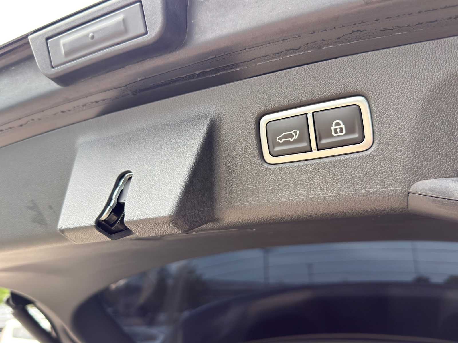 Thumbnail: 2023 Kia Sorento - 12