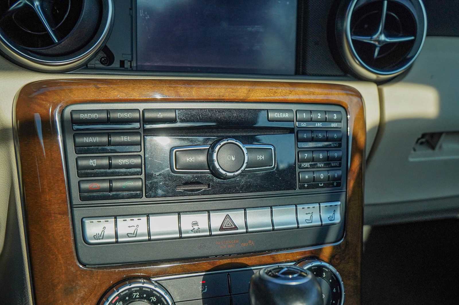 Thumbnail: 2015 Mercedes-Benz SLK - 16