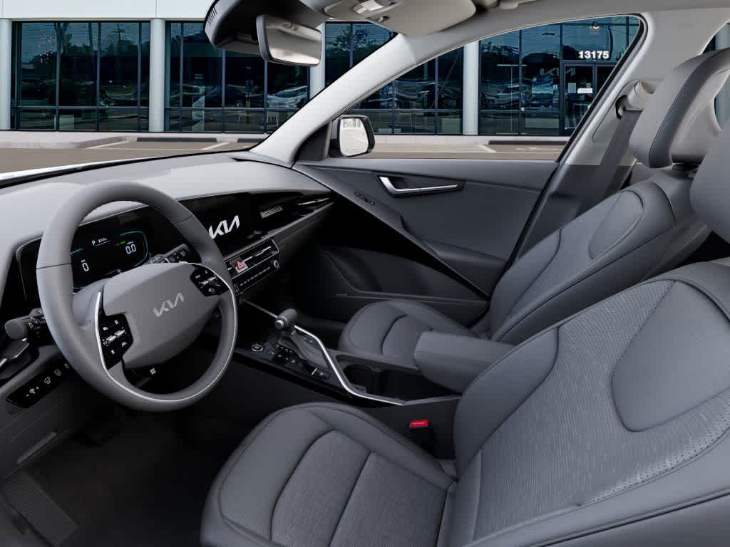 Thumbnail: 2025 Kia Niro - 17
