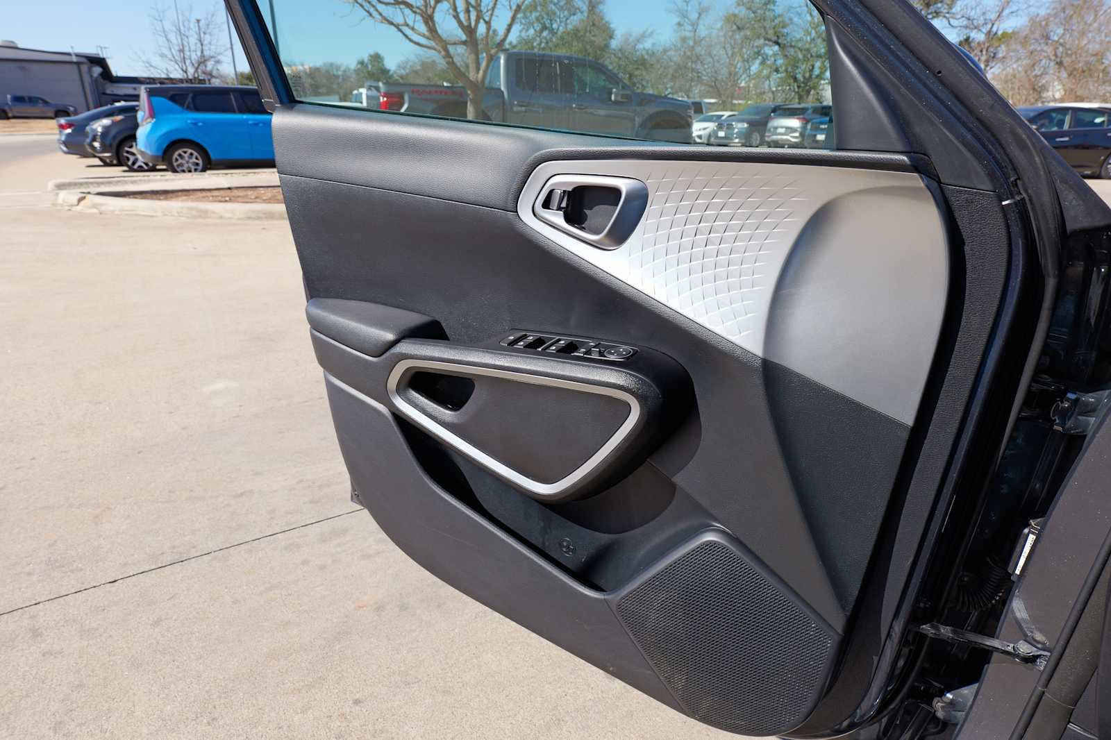 Thumbnail: 2024 Kia Soul - 20