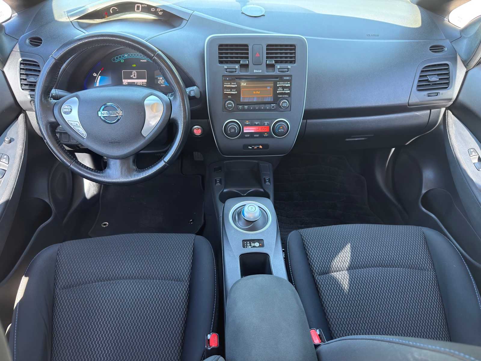 Thumbnail: 2013 Nissan Leaf - 18