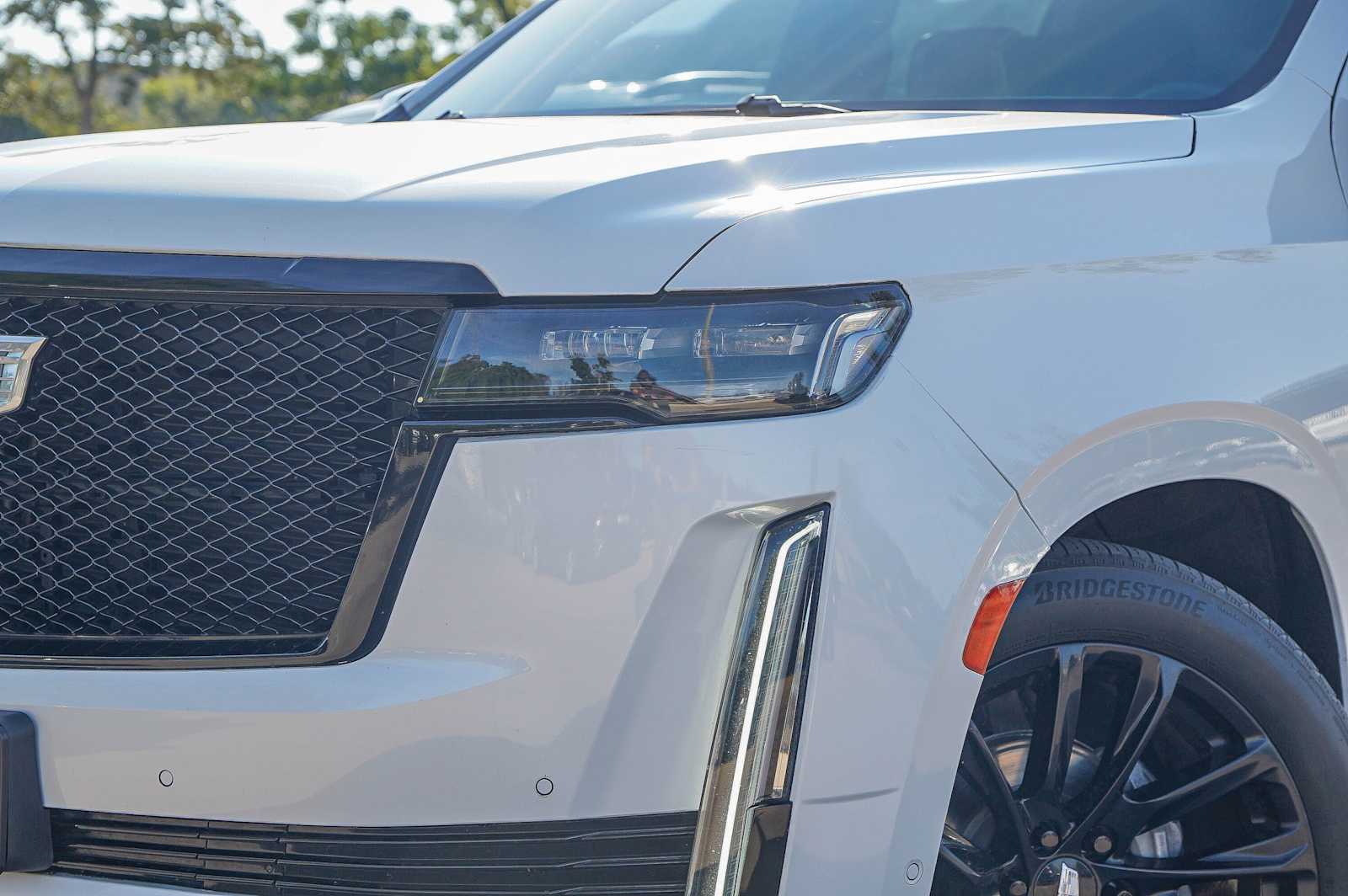 Thumbnail: 2021 Cadillac Escalade - 3