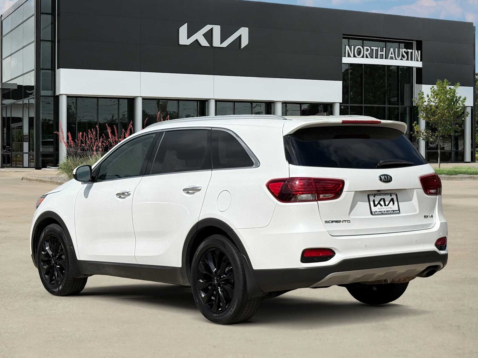 Thumbnail: 2020 Kia Sorento - 3