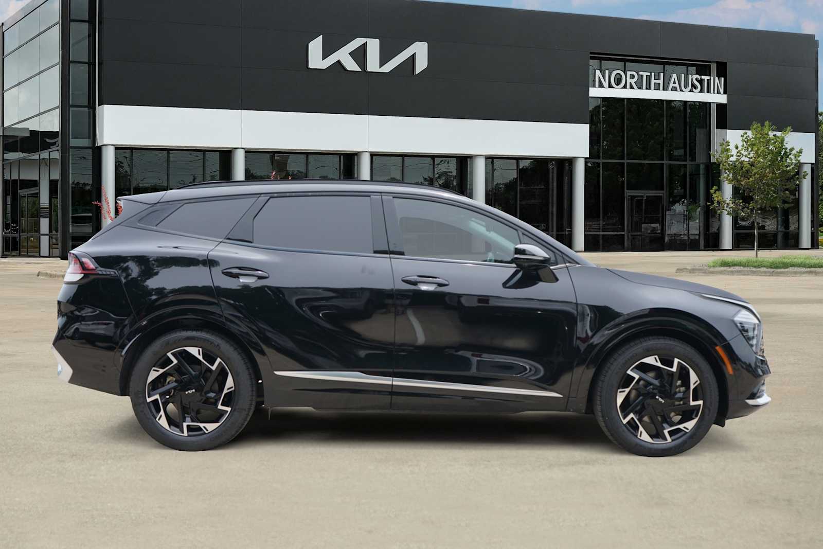 Thumbnail: 2023 Kia Sportage - 5