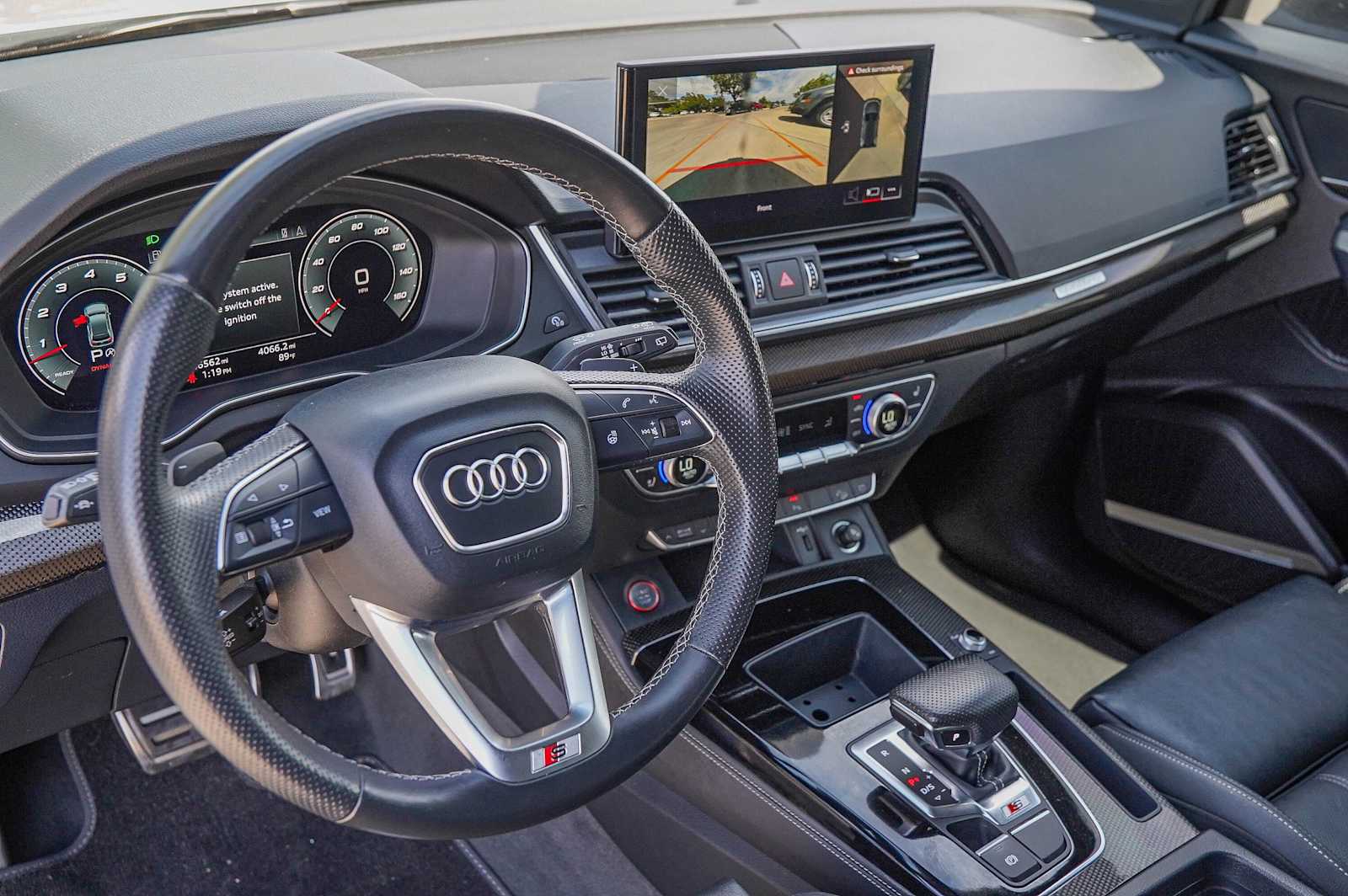 Thumbnail: 2023 Audi SQ5 - 9