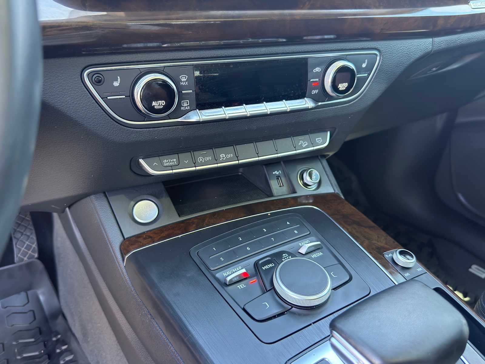 Thumbnail: 2019 Audi Q5 - 16