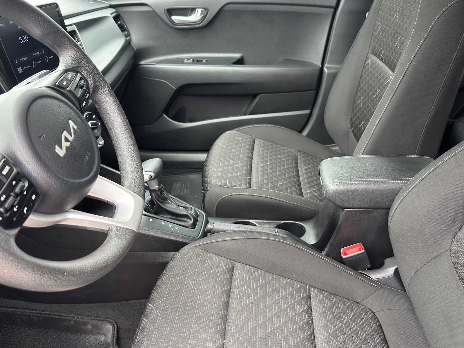 Thumbnail: 2023 Kia Rio - 12