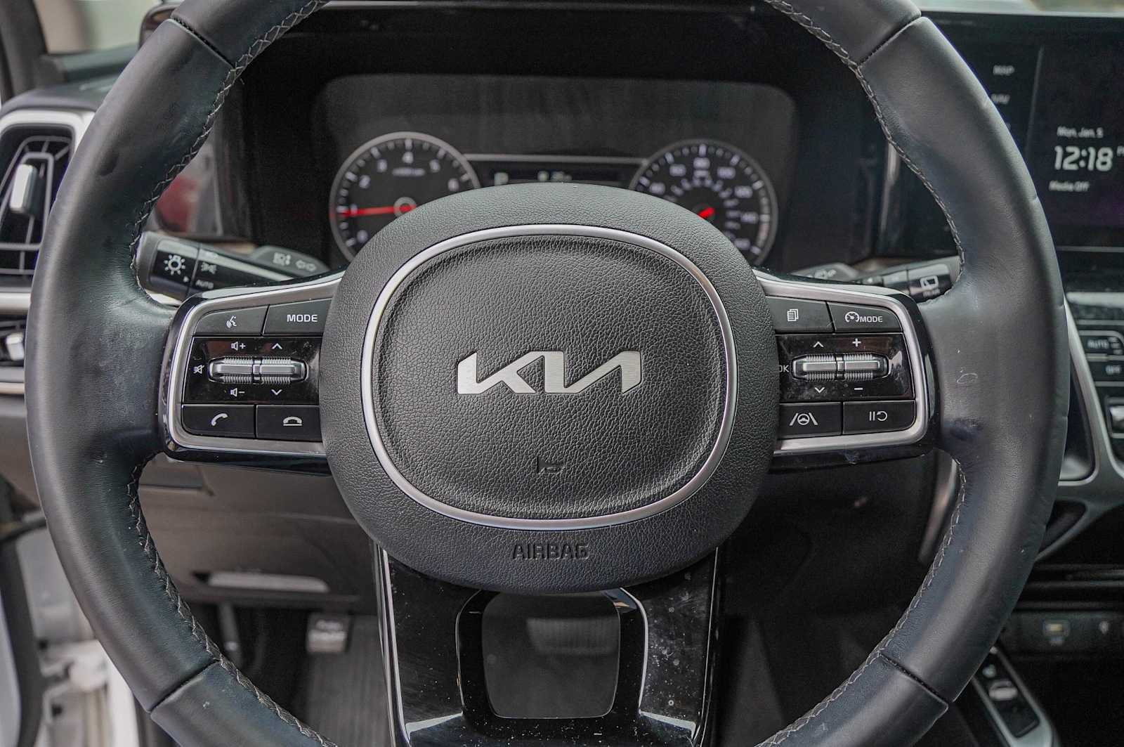 Thumbnail: 2023 Kia Sorento - 12