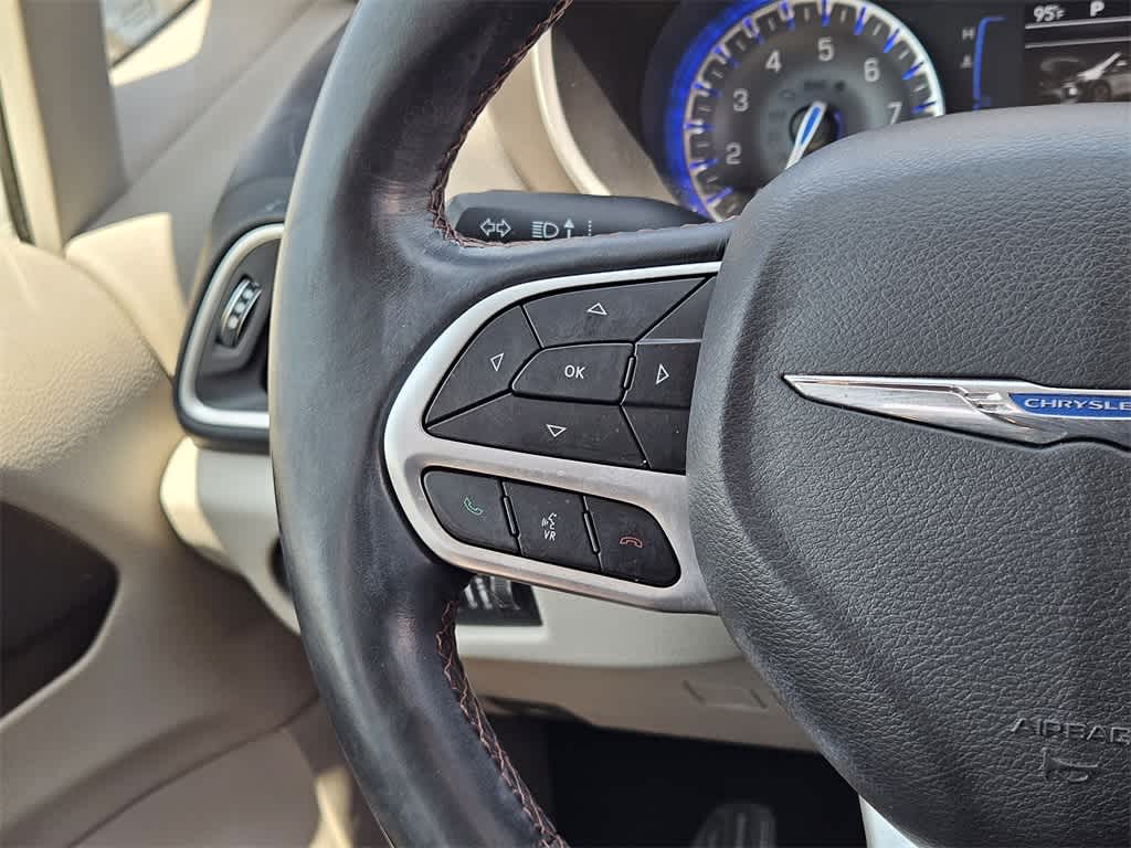 Thumbnail: 2018 Chrysler Pacifica - 29
