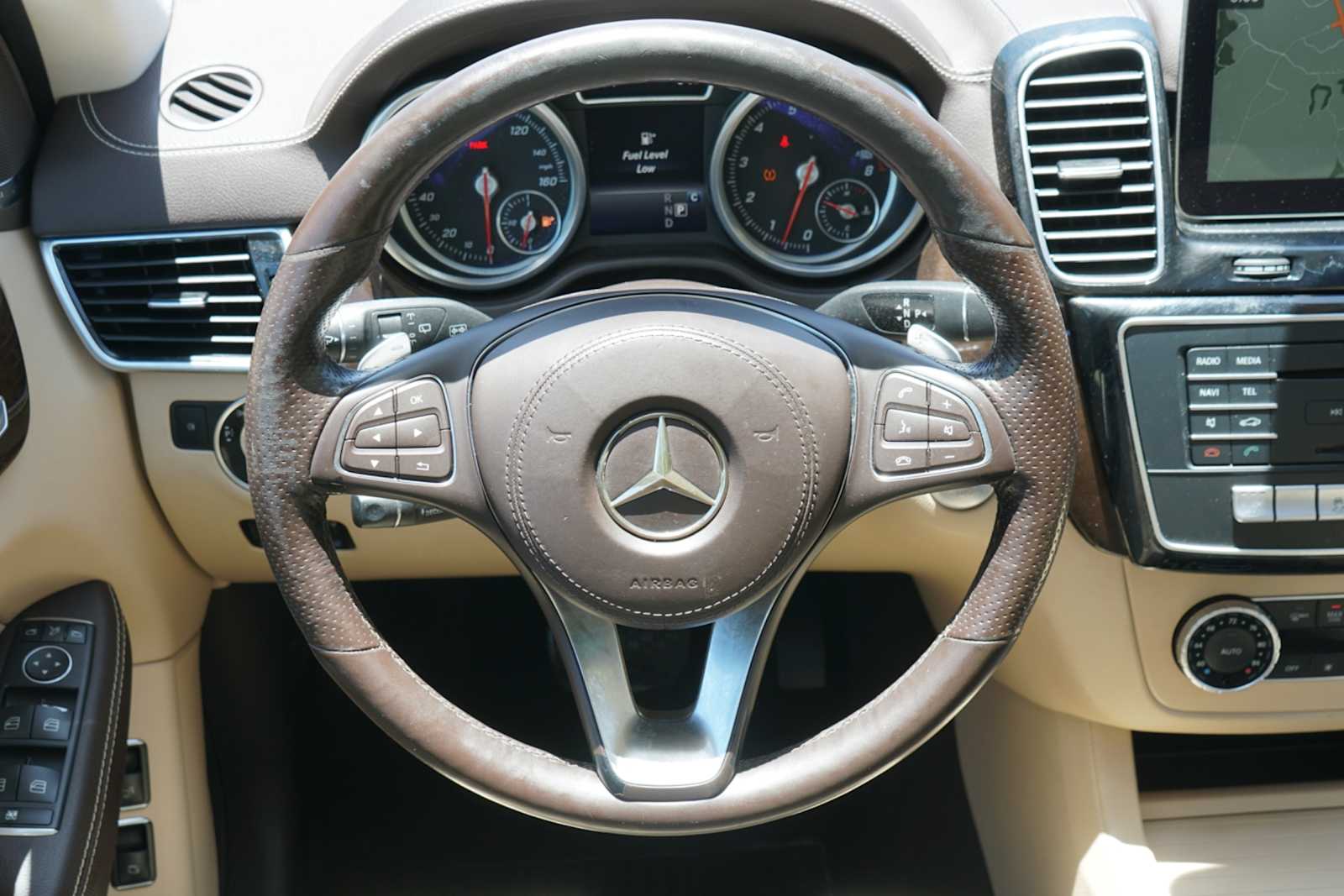 Thumbnail: 2017 Mercedes-Benz GLS - 25