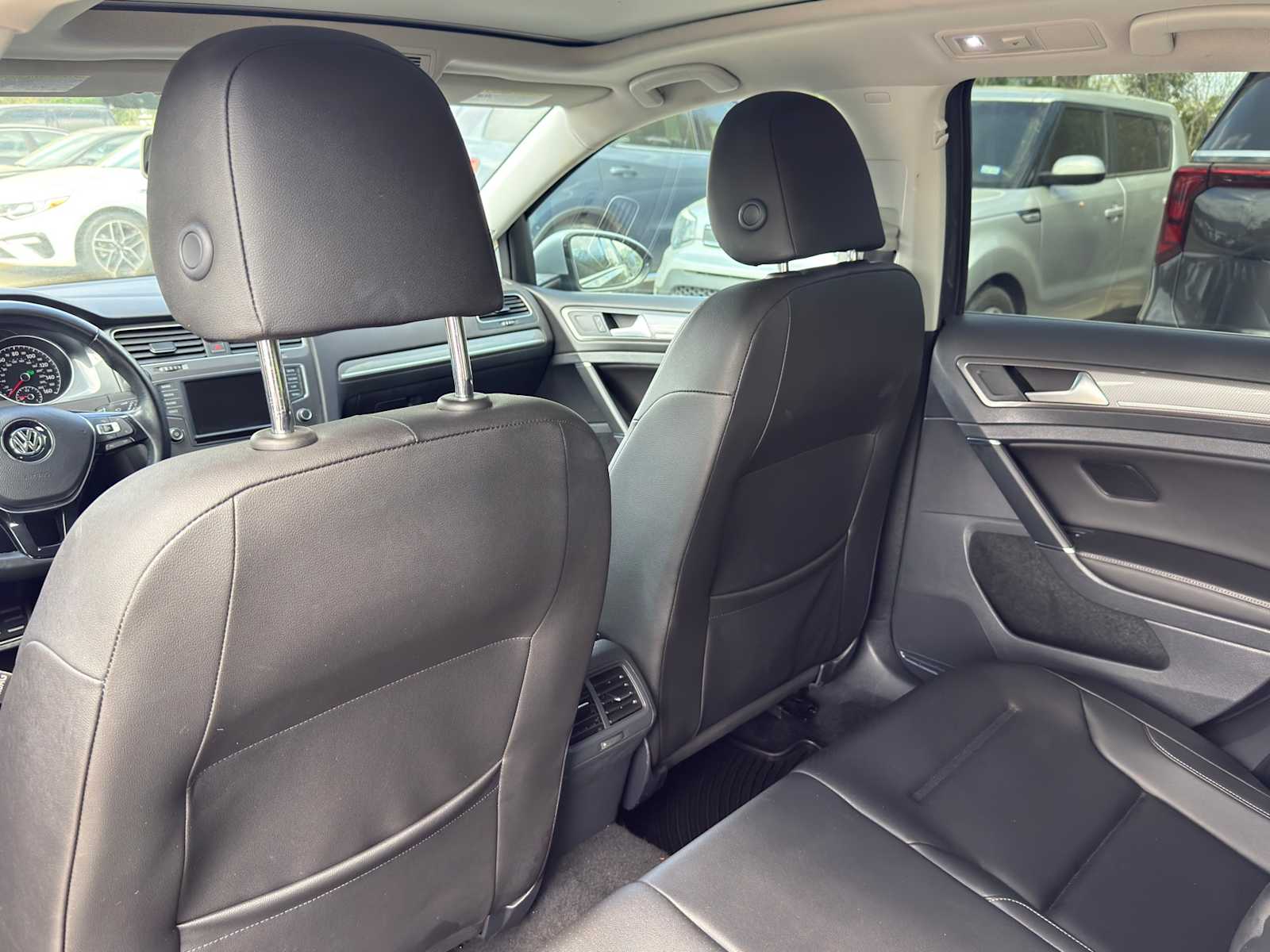 Thumbnail: 2020 Kia Sorento - 27