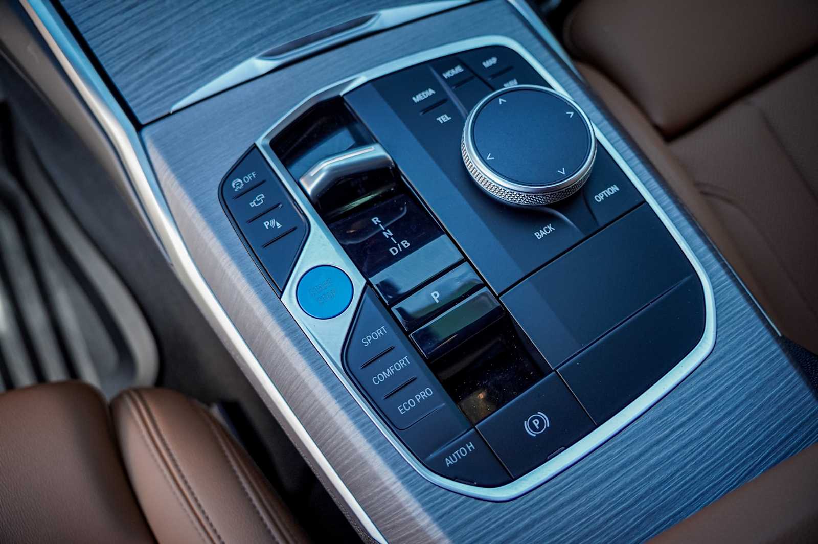 Thumbnail: 2025 BMW i4 - 18