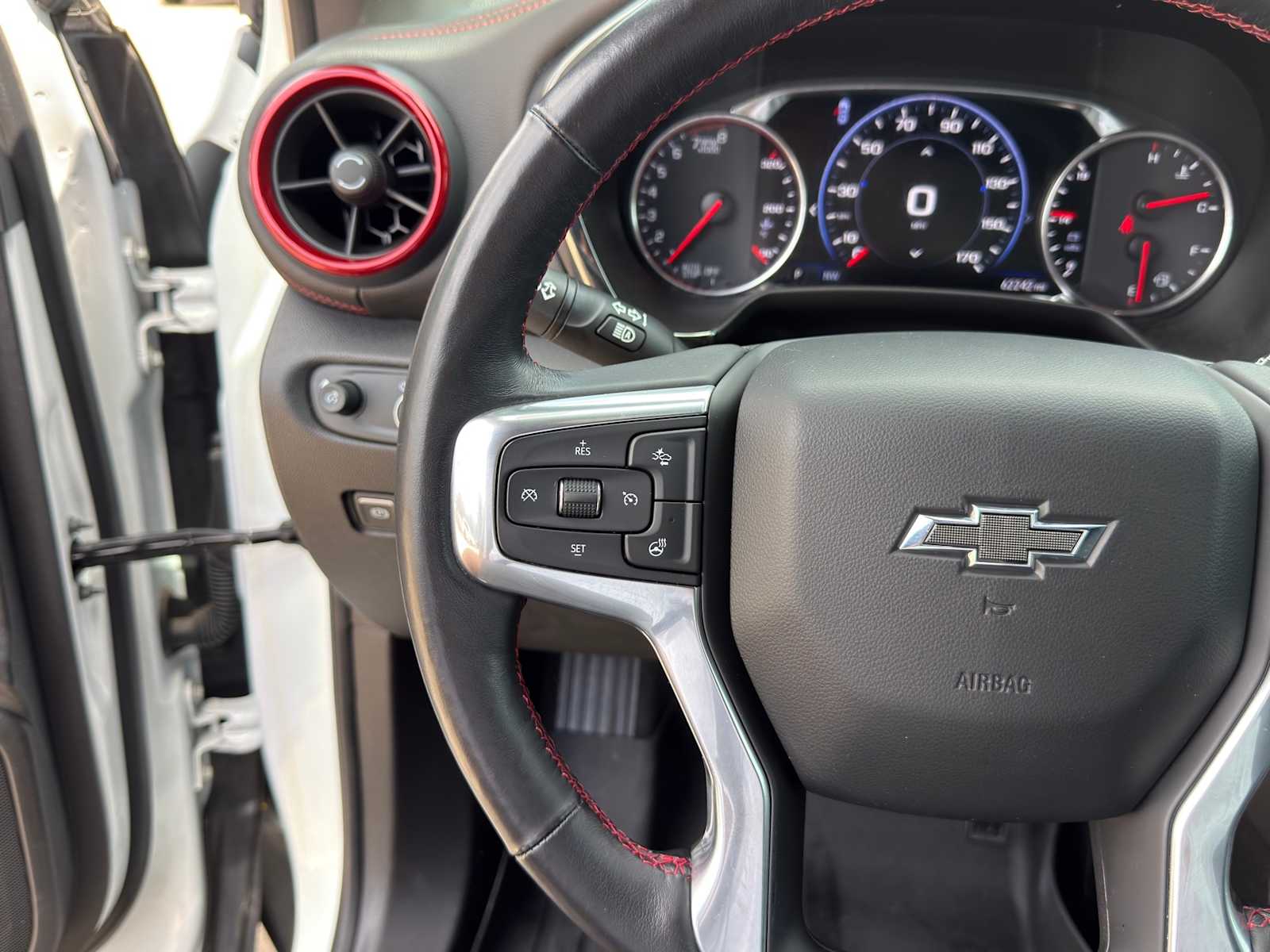 Thumbnail: 2019 Chevrolet Blazer - 21