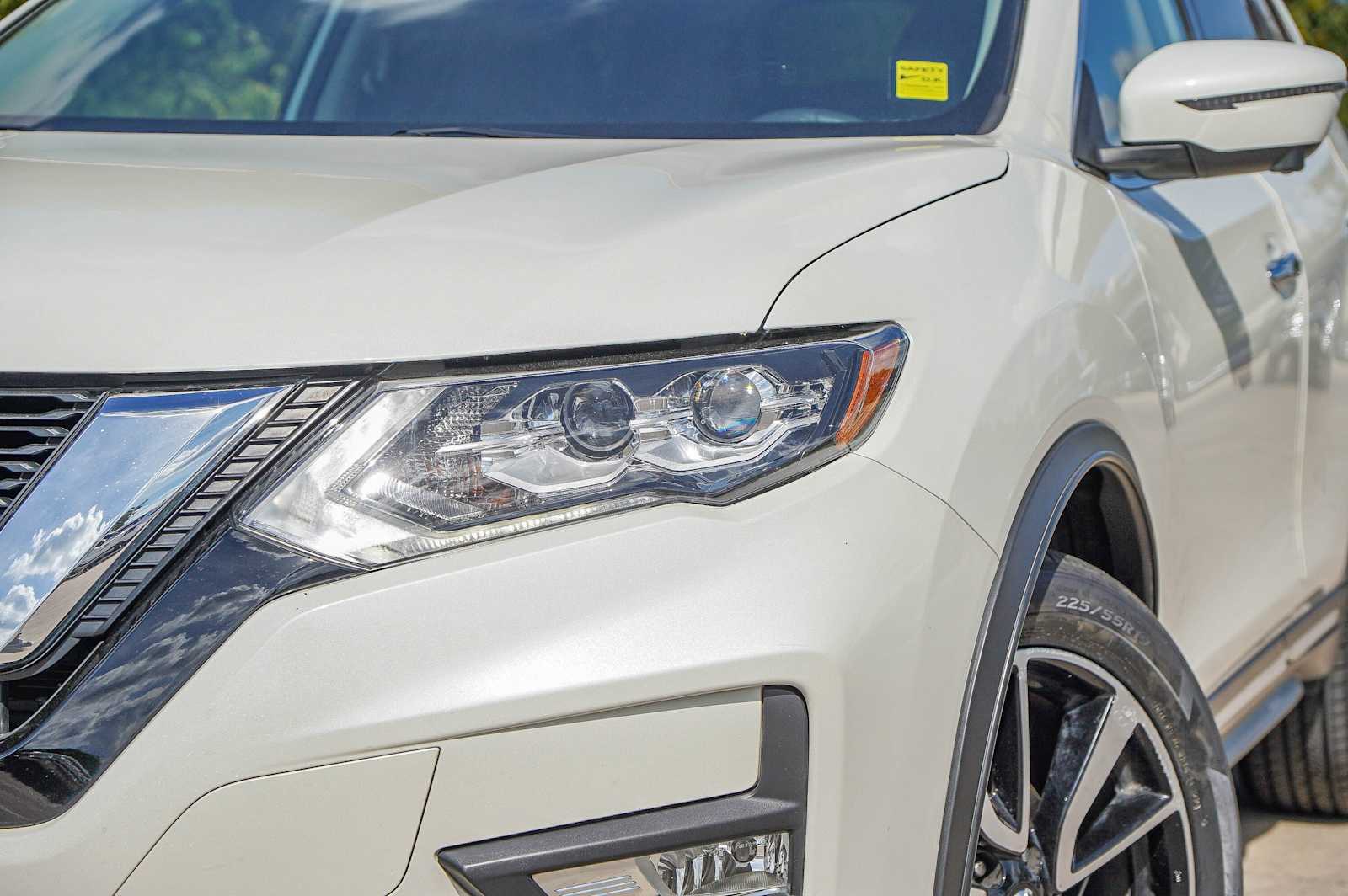2019 Nissan Rogue SL photo 3