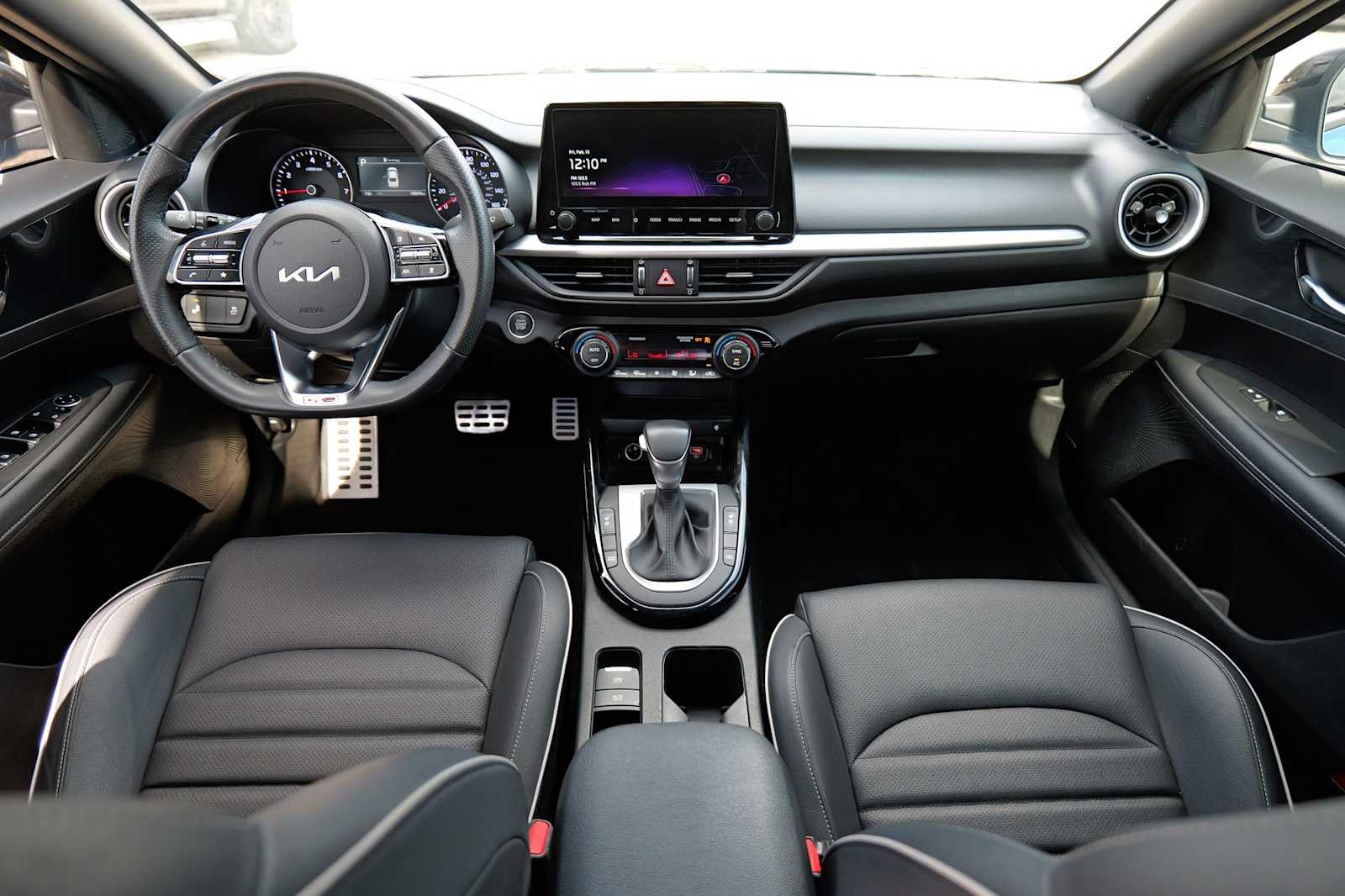 Thumbnail: 2024 Kia Forte - 26