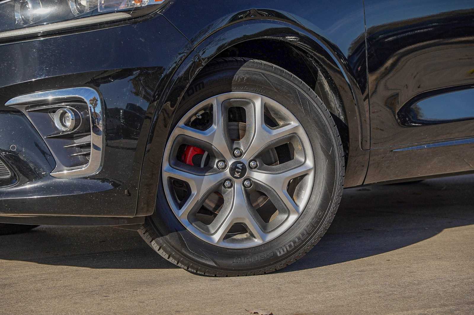 Thumbnail: 2019 Kia Sorento - 2