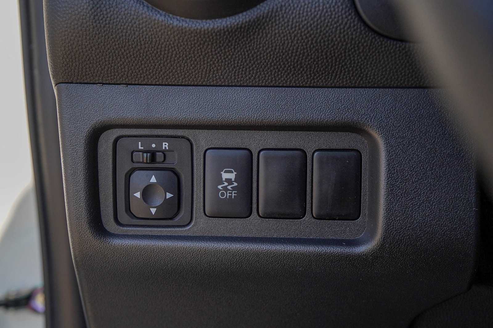 Thumbnail: 2018 Mitsubishi Mirage - 20