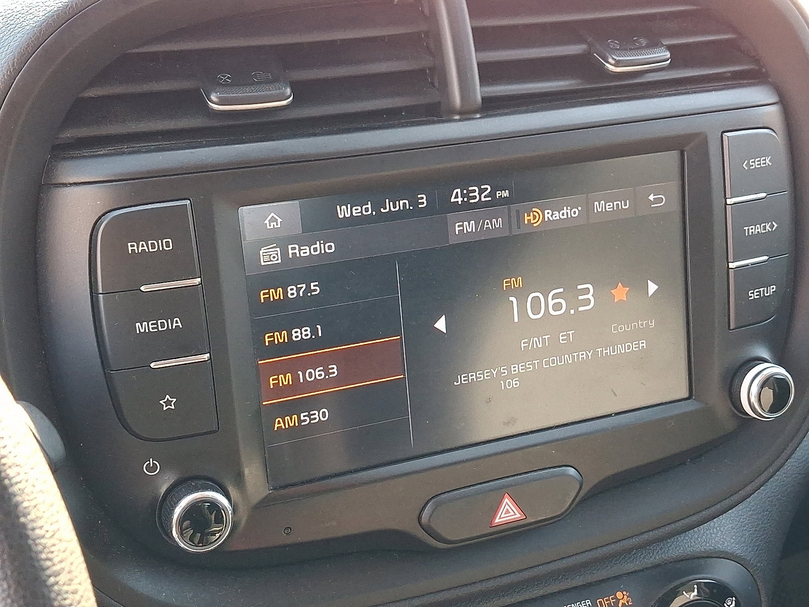 2022 Kia Soul LX - Photo 17