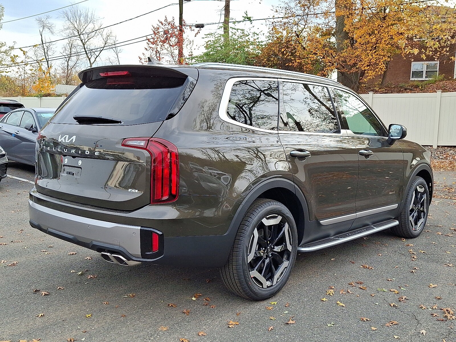 2025 Kia Telluride S photo 3