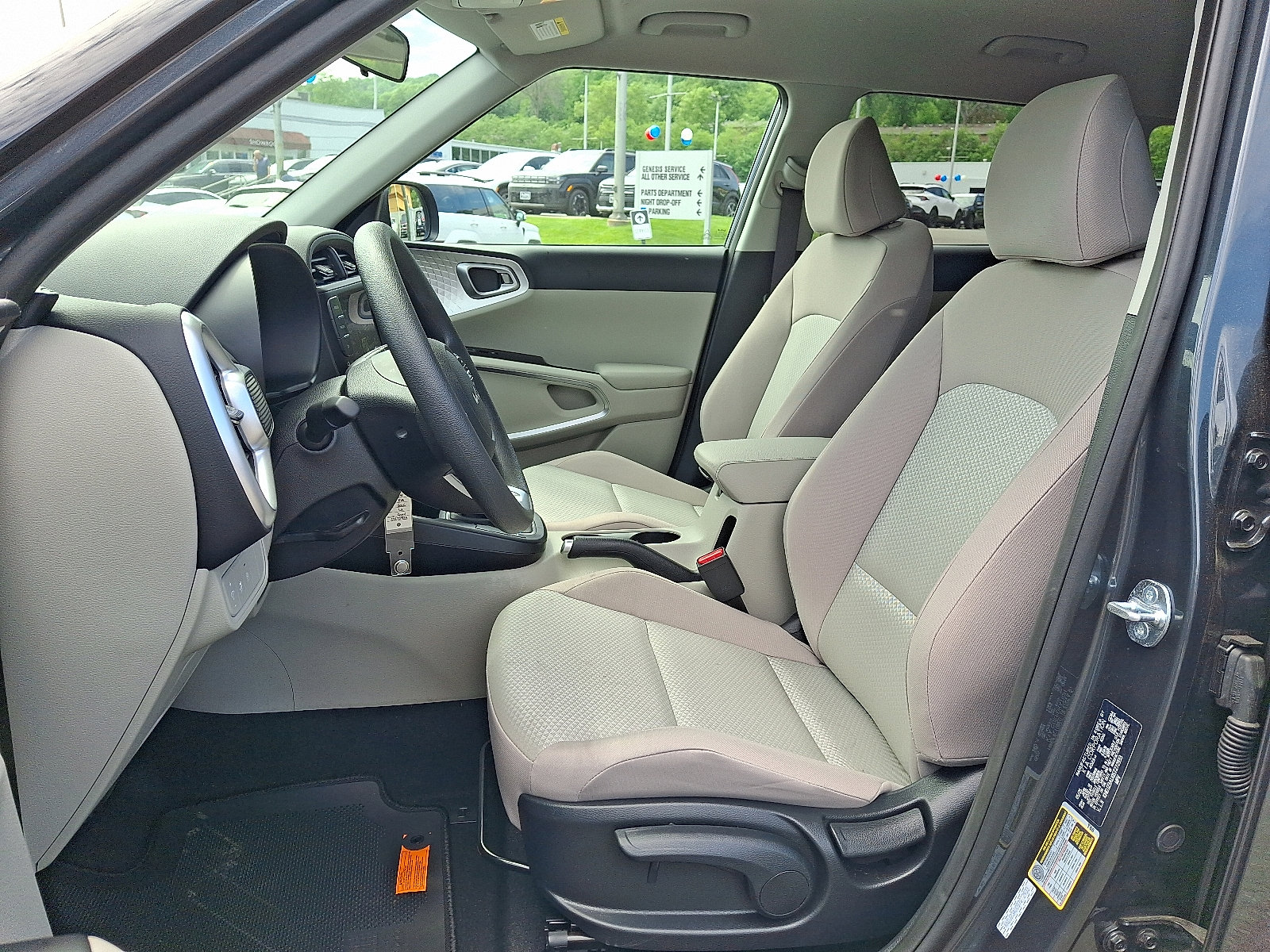 2025 Kia Soul LX - Photo 14
