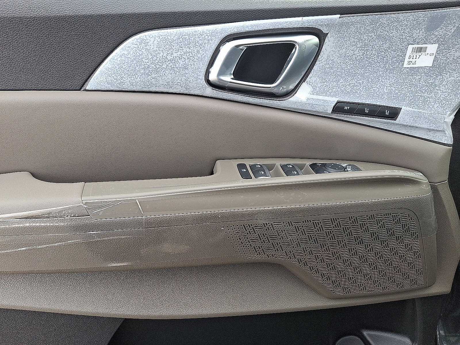 2026 Kia Carnival EX - Photo 8