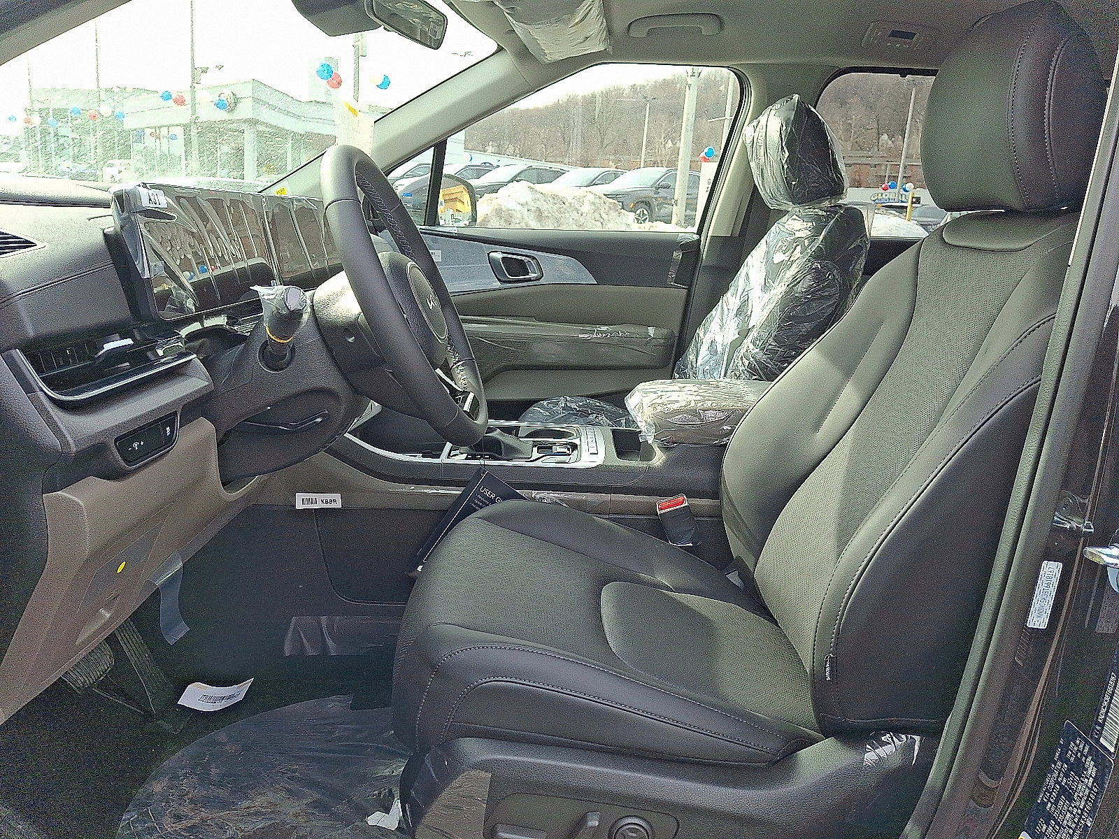 2026 Kia Carnival EX - Photo 9
