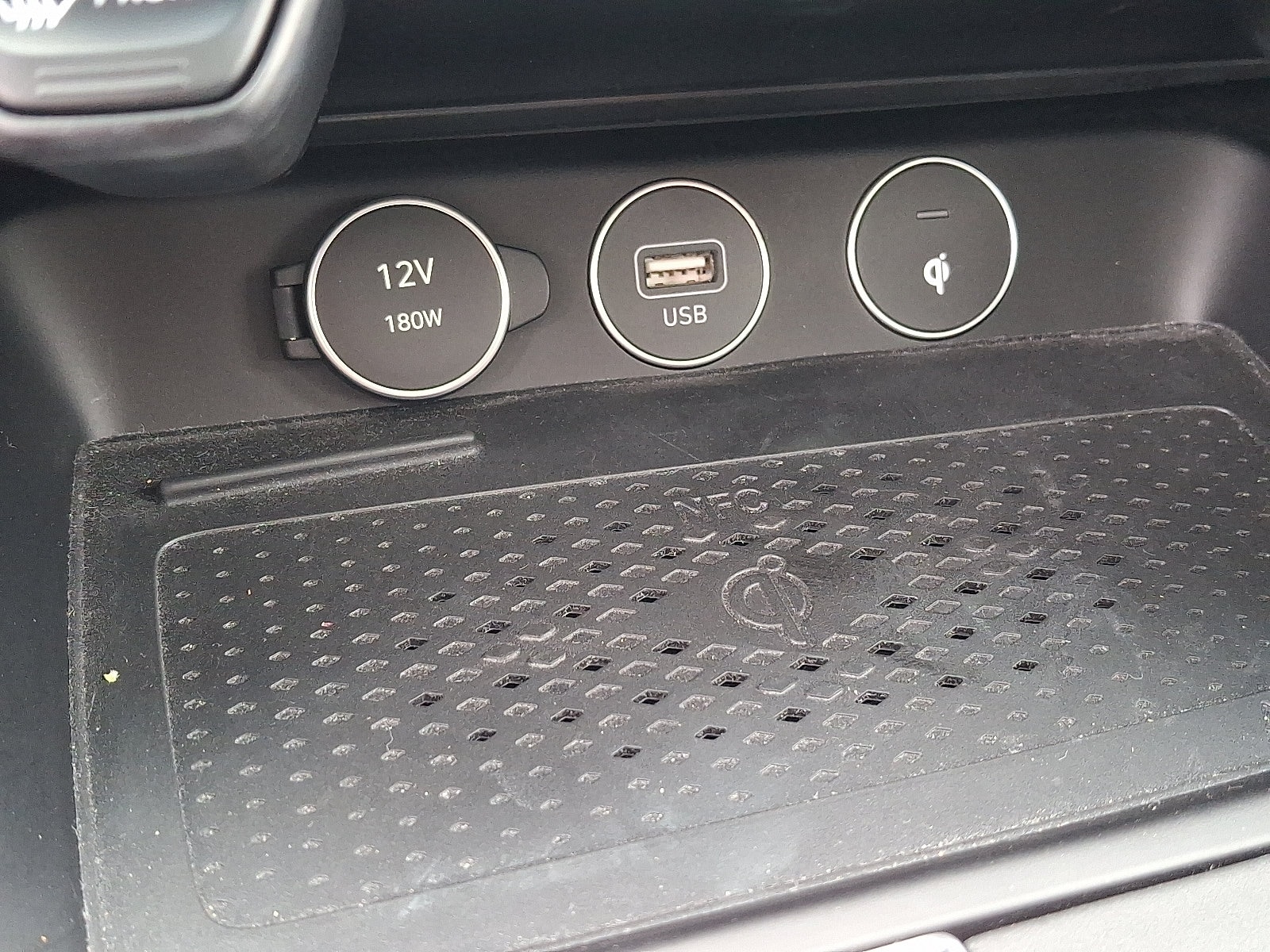 2023 GENESIS G70 Standard - Photo 27