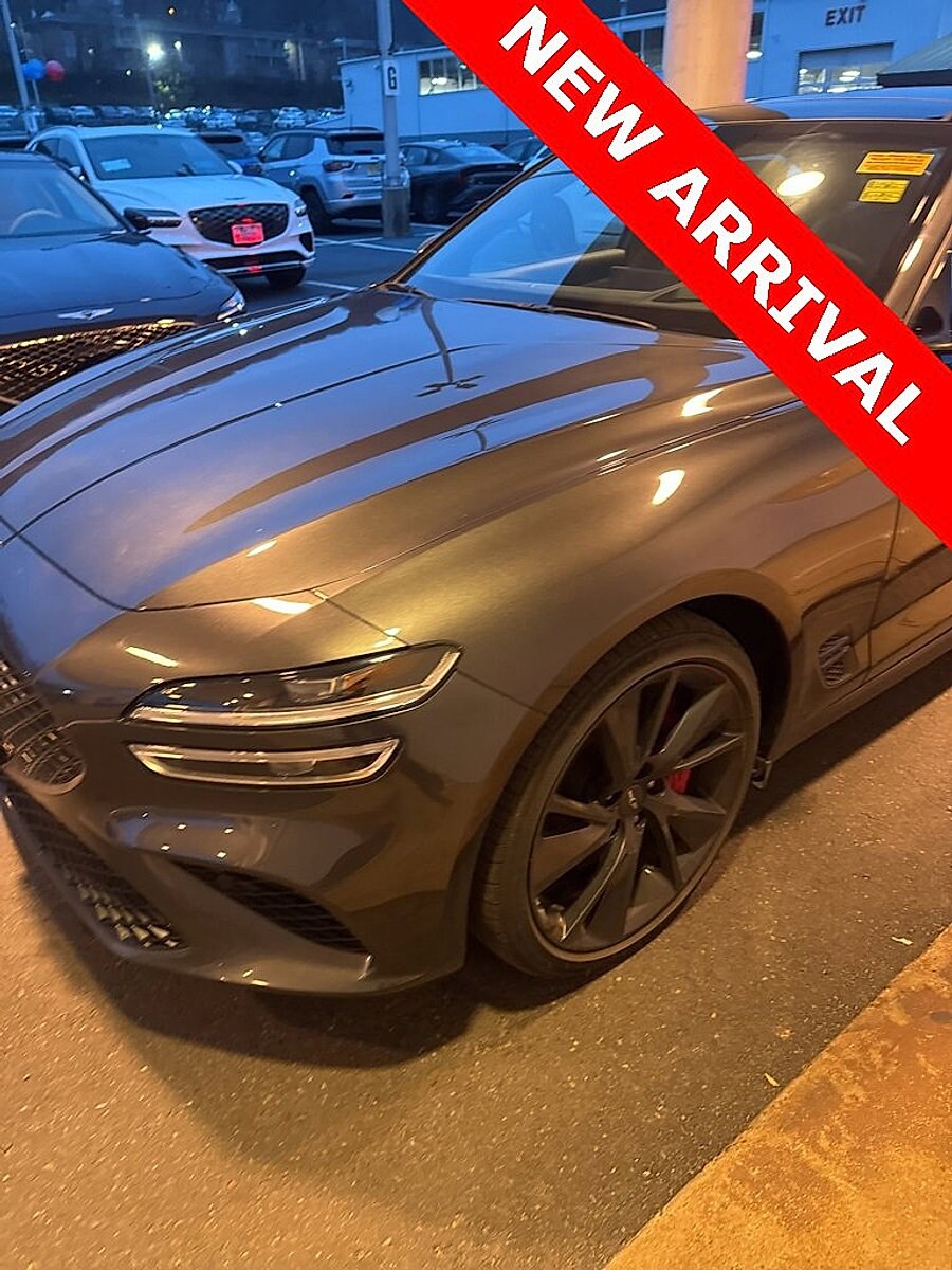 2023 Genesis G70 3.3T Sport Prestige photo 2