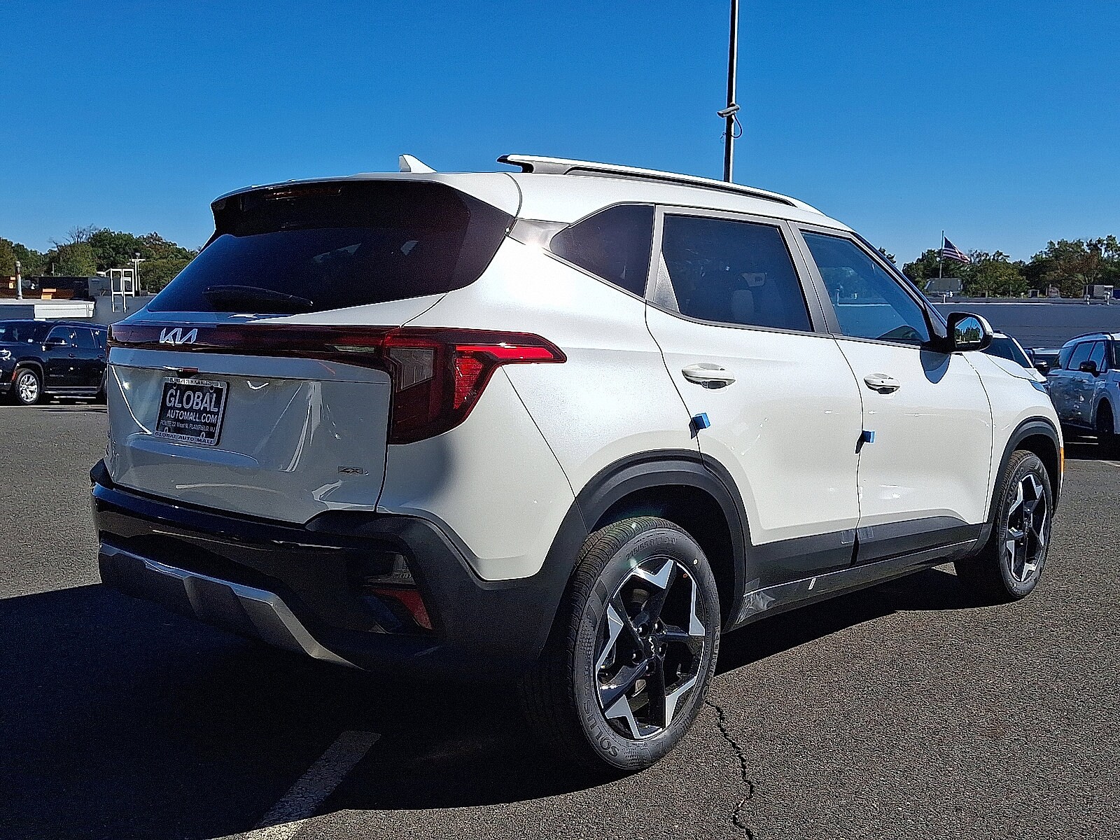 2026 Kia Seltos S photo 2