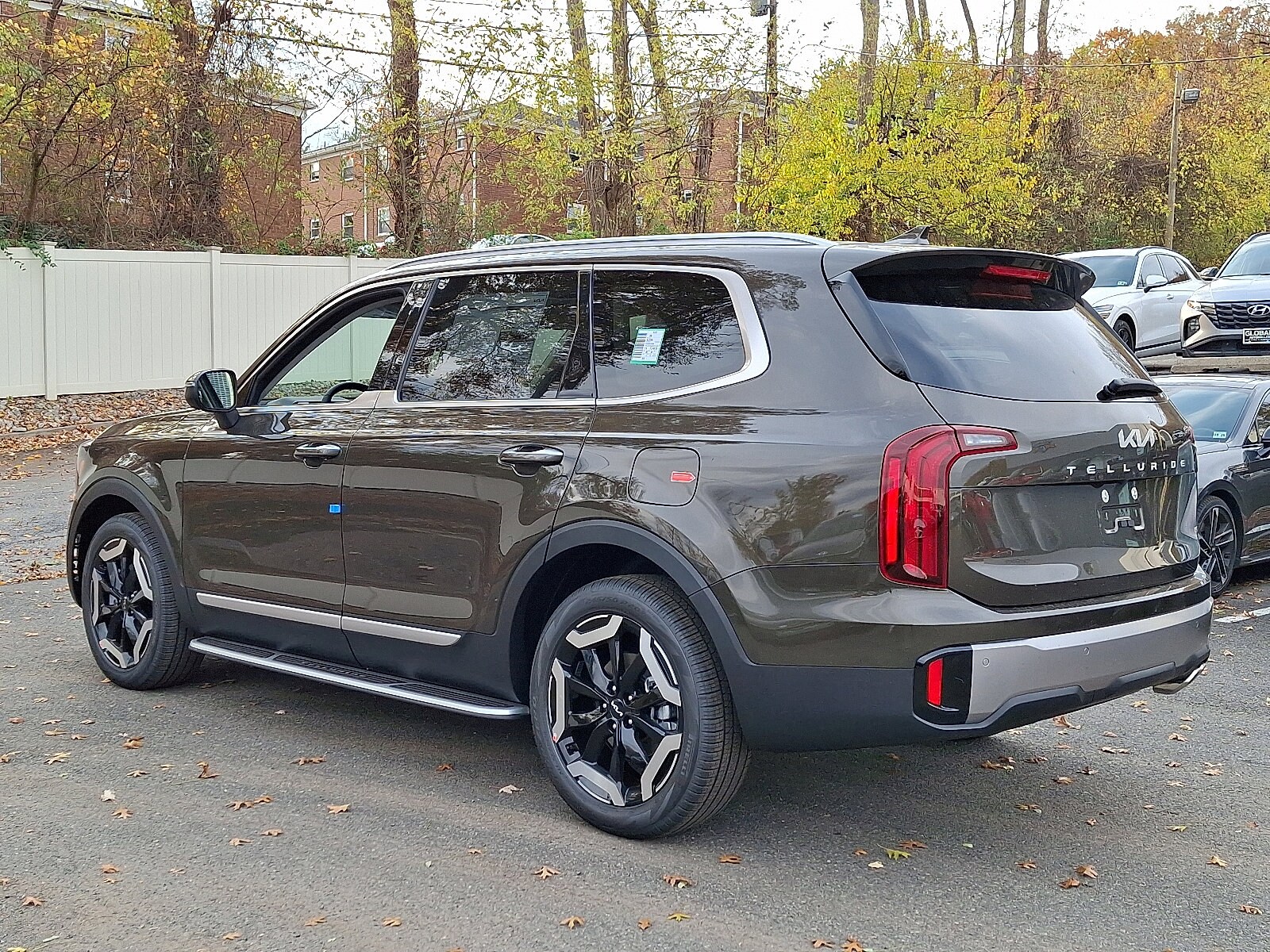 2025 Kia Telluride S photo 2
