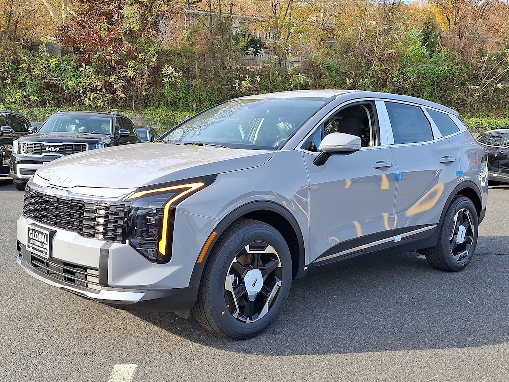 New 2026 Kia Sportage Hybrid S SUV