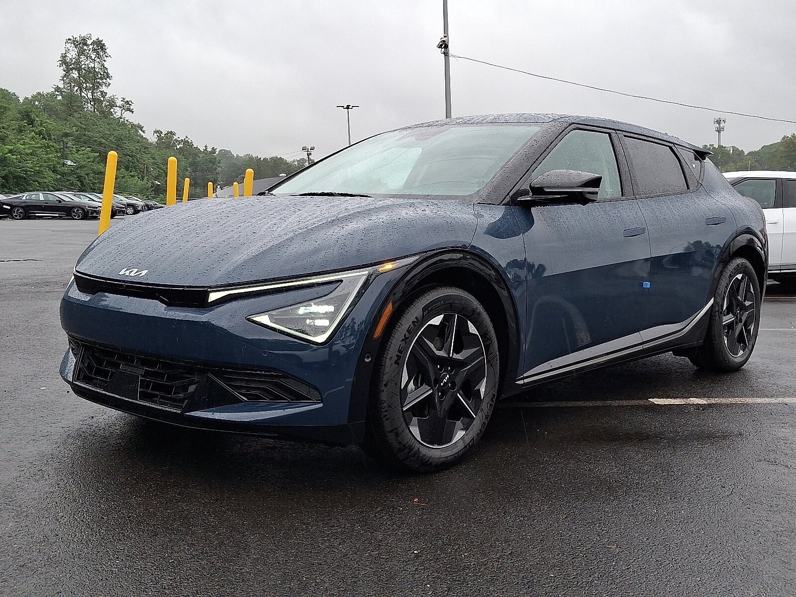 2025 Kia EV6 Wind photo 3