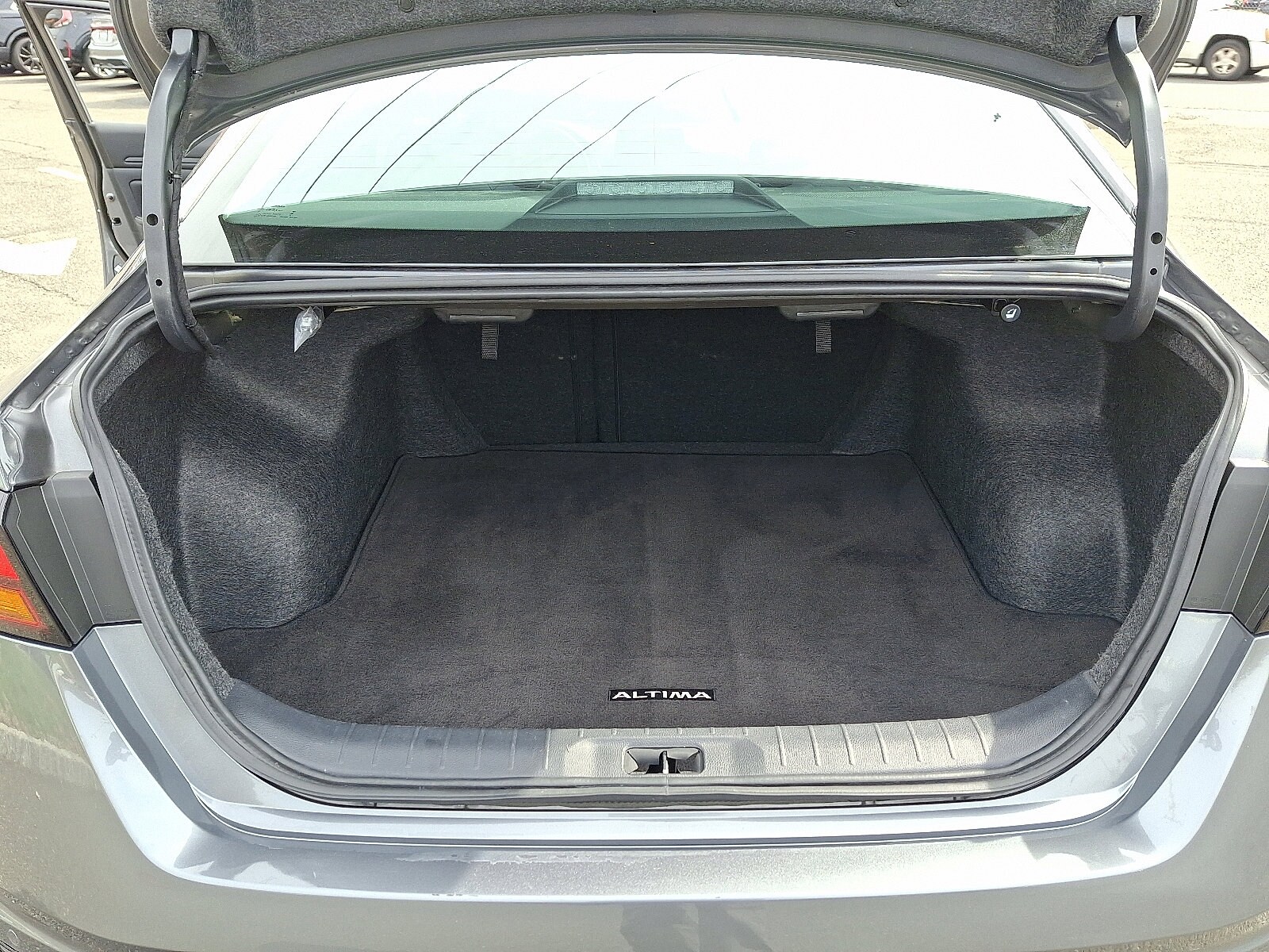 2025 Nissan Altima SV - Photo 28