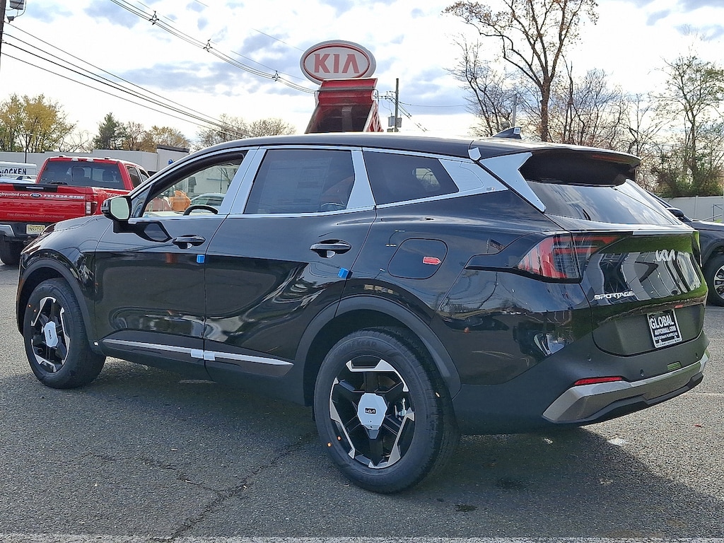 New 2026 Kia Sportage Hybrid S SUV