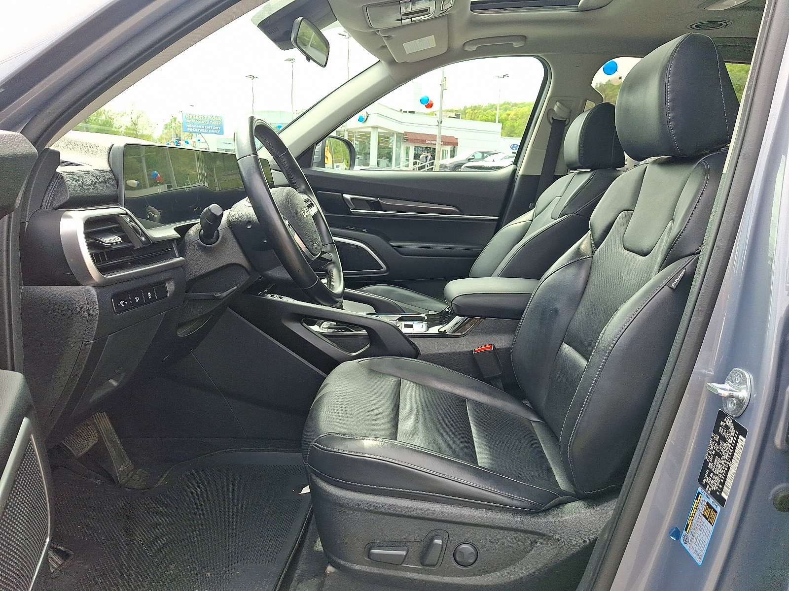 2024 Kia Telluride S - Photo 14