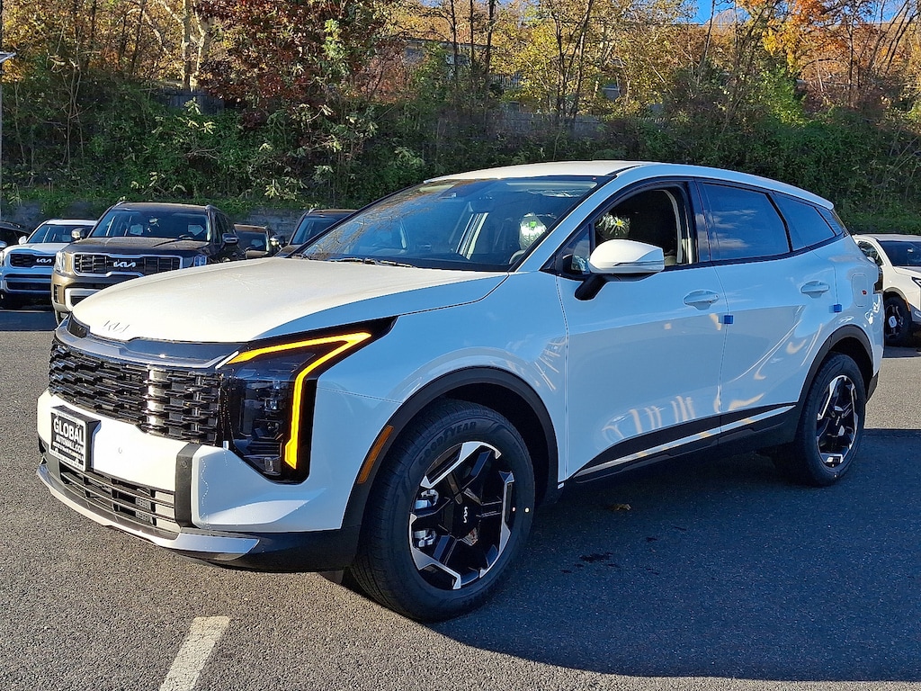 New 2026 Kia Sportage Hybrid S SUV