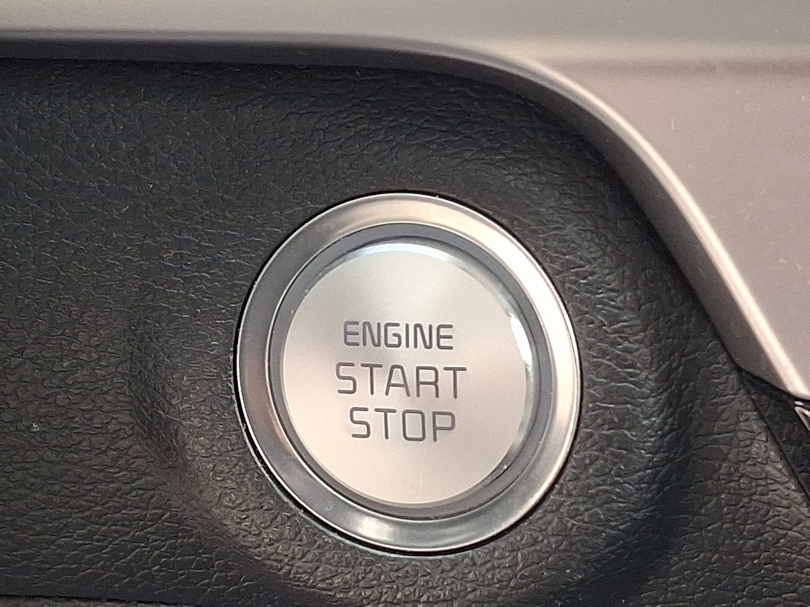 2024 Kia Telluride S - Photo 24