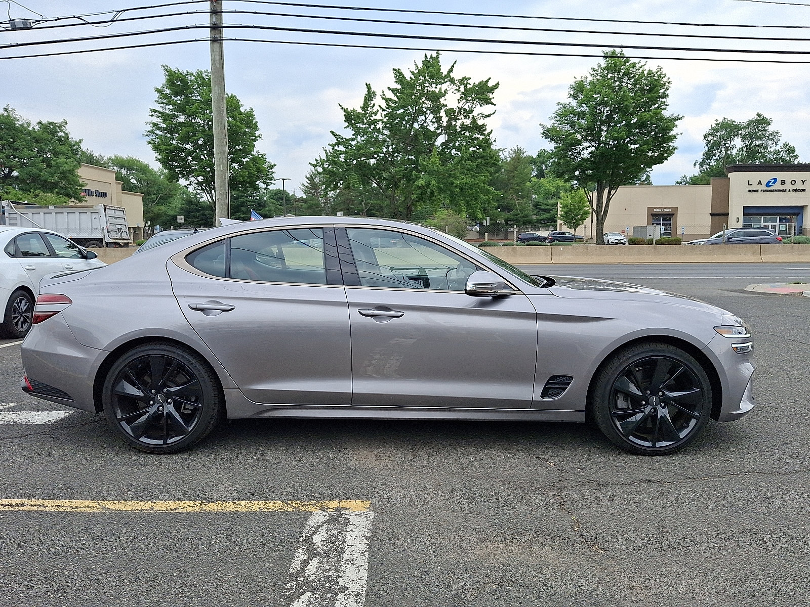 2023 GENESIS G70 Standard - Photo 8