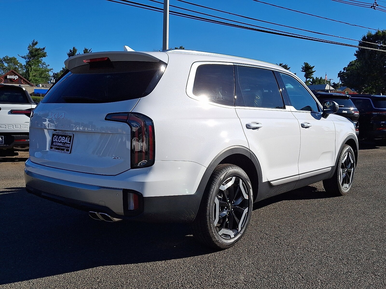 2025 Kia Telluride EX photo 3