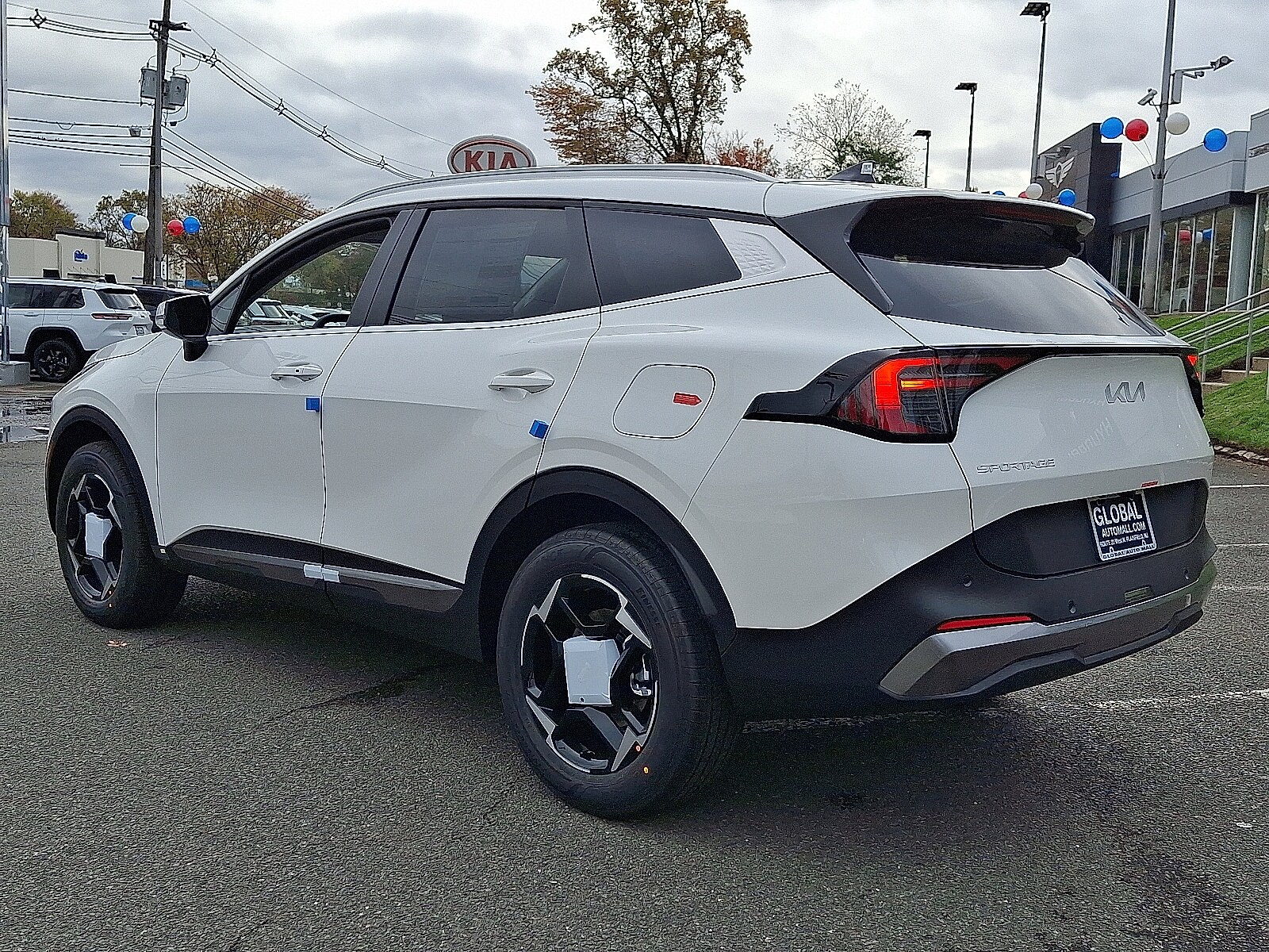 2026 Kia Sportage Hybrid EX photo 2