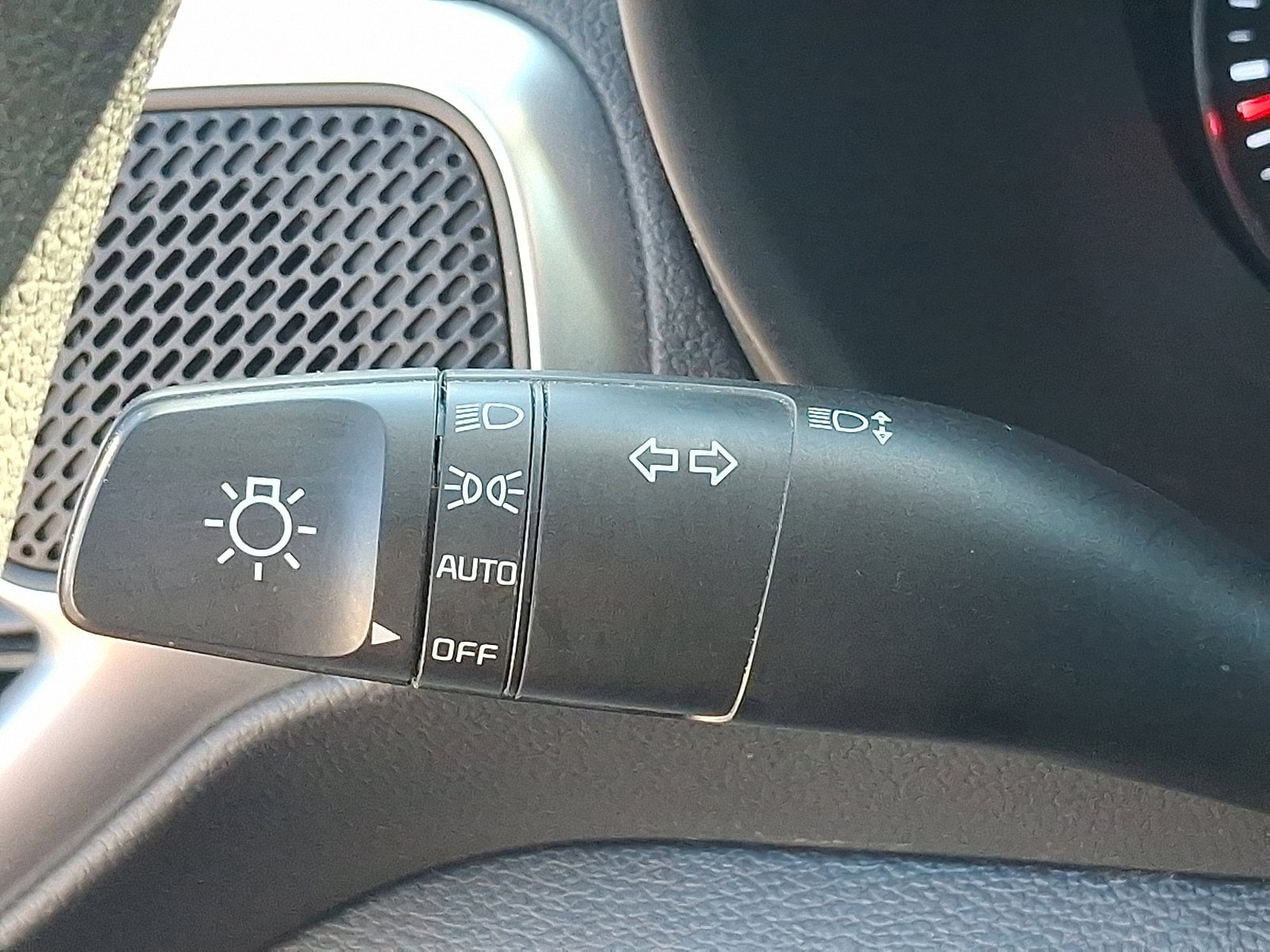 2022 Kia Soul LX - Photo 26