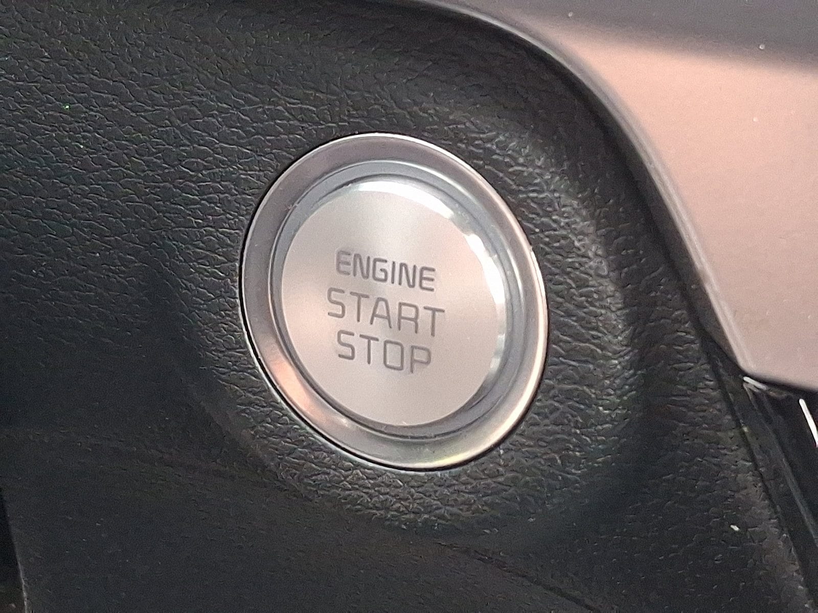 2024 Kia Telluride LX - Photo 24