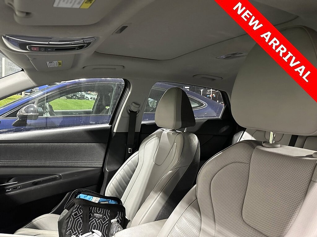 Used 2023 Hyundai Elantra Limited Sedan