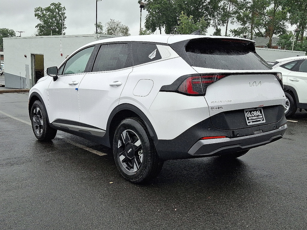 New 2026 Kia Sportage LX SUV